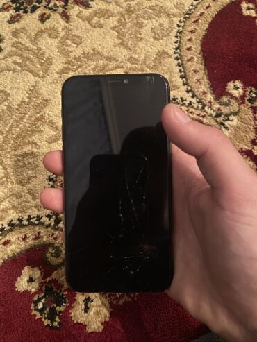 ayfon 8 pulus: IPhone 11 Pro, Midnight, Qırıq