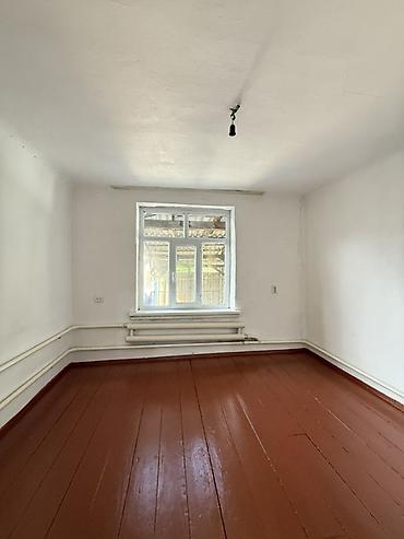 Продажа полдома: Продаётся полдома❗️ ✅️2,3 соток ✅️Район:Рабочий городок ✅️Общая — 2