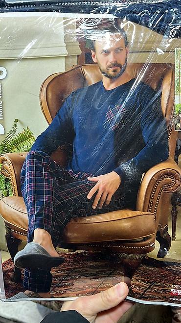 Другая мужская одежда: Мужские пижамы Мусжкие халаты Мужское термобелье Широкий ассортимент — 5