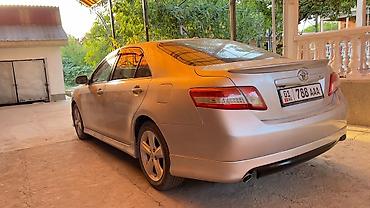 mazda 2000: Toyota Camry: 2010 г., 2.5 л, Автомат, Бензин, Седан — 4
