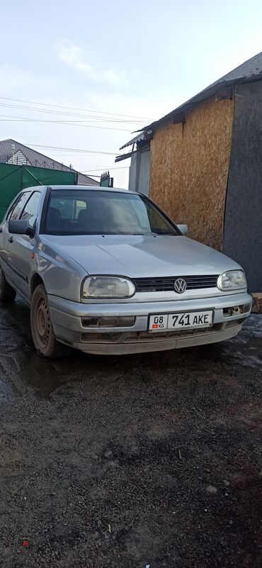 мазда их 6: Volkswagen Golf: 1996 г., 1.6 л, Механика, Бензин, Хэтчбэк