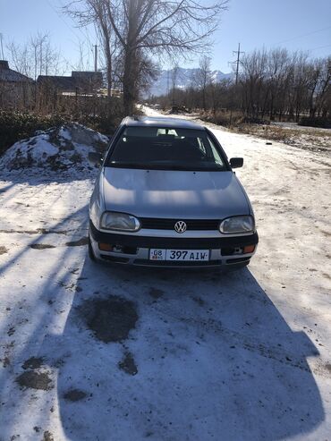 продаю форестер: Volkswagen Golf: 1993 г., 1.6 л, Механика, Бензин, Хэтчбэк