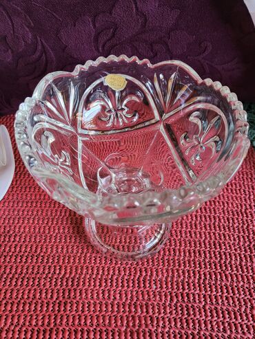 Kuhinjski setovi: Bombonijera nova pun kristal,rucni rad. Bohemija 70te. Sve na — 8