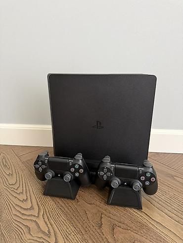ps4 aliram: Satılır PlayStation 4 Slim 1TB. Konsol tam işlək vəziyyətdədir, heç — 2
