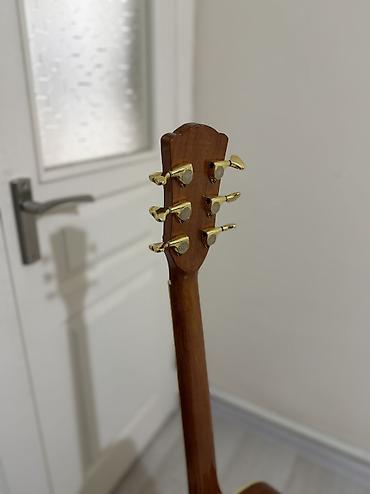 Гитары: Срочно продается акустическая гитара 41 размер в идеальном новом at lalafo.kg — 9 Гитары: Срочно продается акустическая гитара 41 размер в идеальном новом — 9