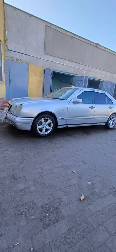 Mercedes-Benz: Mercedes-Benz : 1996 г., 2.3 л, Механика, Бензин, Седан