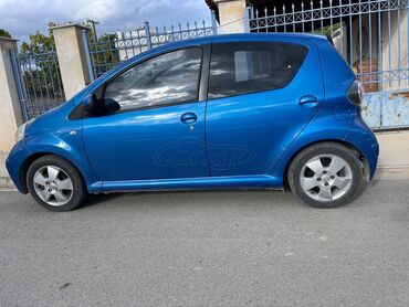 Toyota: Toyota Aygo: 1 l. | 2010 έ. Χάτσμπακ — 4