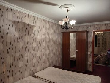 suraxanıda kiraye ev: Dunya mektebi,Baku elektronik(ipek yolu restoranin)yaninda 5/4 orta