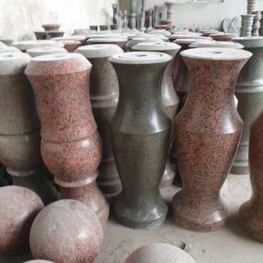 продажа пенопласта: Продаю гранитные вазы