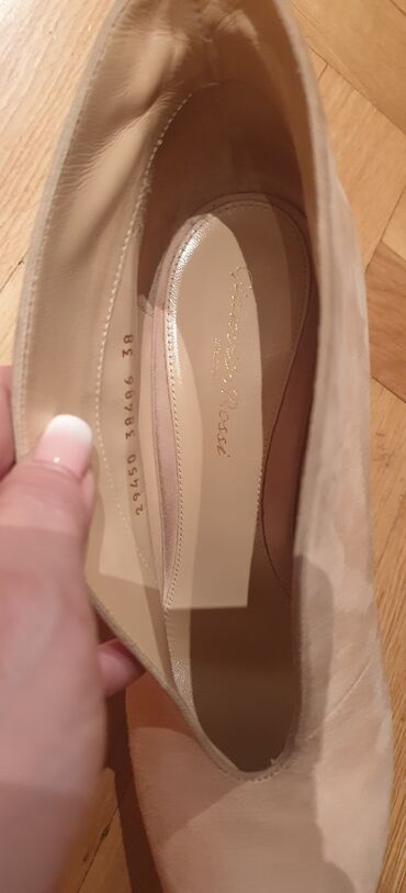 Salonke: Salonke, Balenciaga, 38 — 3
