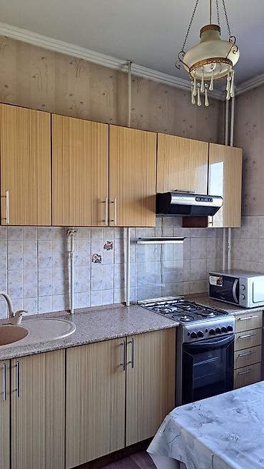 продам квартиру в бишкеке 105 серии: 3 комнаты, Собственник, Без животных, от 6 месяцев, С мебелью частично — 8