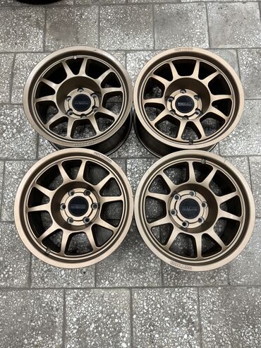 Диски: Литые Диски R 17 Комплект, отверстий - 6, Б/у at lalafo.kg — 2 Диски: Литые Диски R 17 Комплект, отверстий - 6, Б/у — 2
