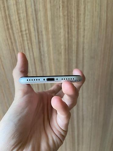 sade ekran sekilleri: IPhone SE 2020, Ağ, Qırıq — 5