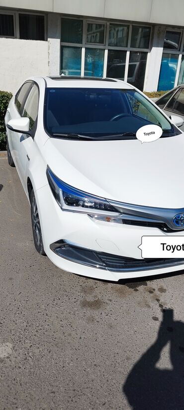 Toyota: Toyota Corolla: 2019 г., 1.8 л, Робот, Бензин, Седан