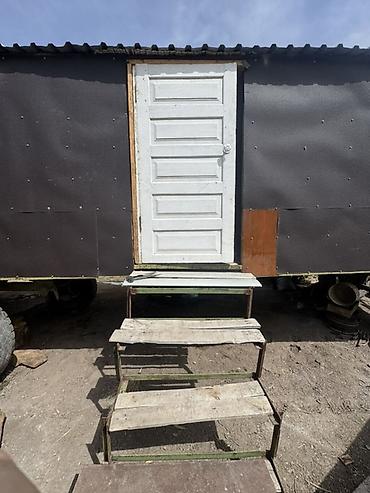 Вагоны: Продается передвижной вагончик. На ходу. Колеса 🛞 хорошие. Дышла есть — 1