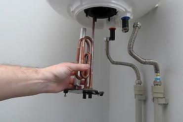 Установка водонагревателей: Профессиональная чистка водонагревателей Ariston 24/7. Что делаем: - — 5