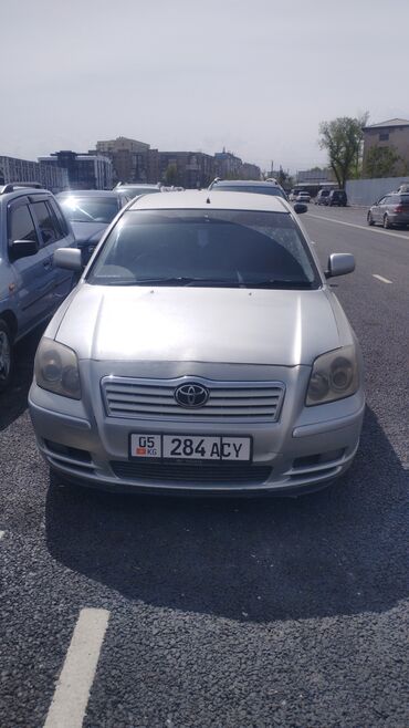 Брусчатка, тротуарная плитка: Toyota Avensis: 2004 г., 2 л, Автомат, Бензин, Седан
