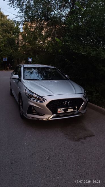 хундай саната дн8 левая передняя дверь нужен: Современный седан Hyundai Sonata серебристого цвета. Автомобиль