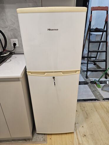 kiraye derin soyuducu: Yeni 2 qapılı Hisense Soyuducu Satılır, rəng - Ağ