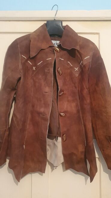 Kurtkalar: Təcili!!!Qadın üçün dəri gödəkçələr. təzədi. bir ədədi 50m. 7-8 — 2