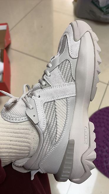 Кроссовки и спортивная обувь: Универсальные кроссовки XTEP — стиль, комфорт и выносливость для школы — 8