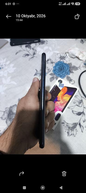 mi note 10 ekran: Samsung Galaxy A10, 32 ГБ, цвет - Черный — 3
