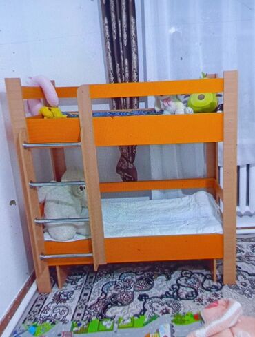 двухъярусные кровати для взрослых деревянные: Балдар үчүн эки ярустуу, Табигый жыгач, түсү - Ток сары