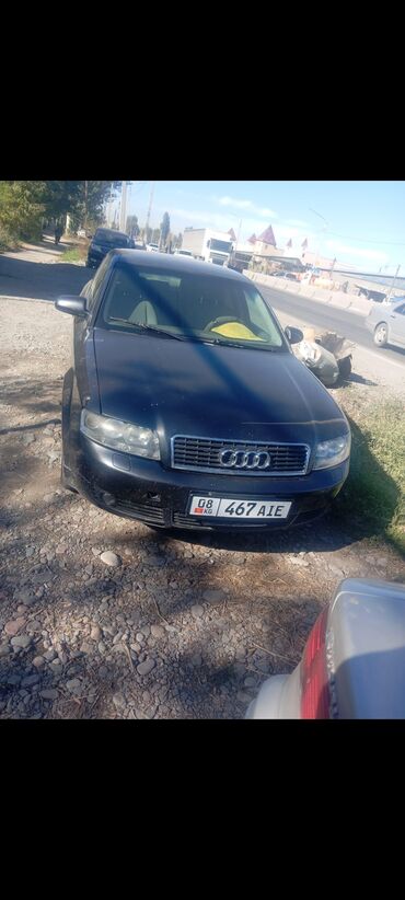 Audi: Audi A4: 2001 г., 1.8 л, Механика, Бензин, Хэтчбэк