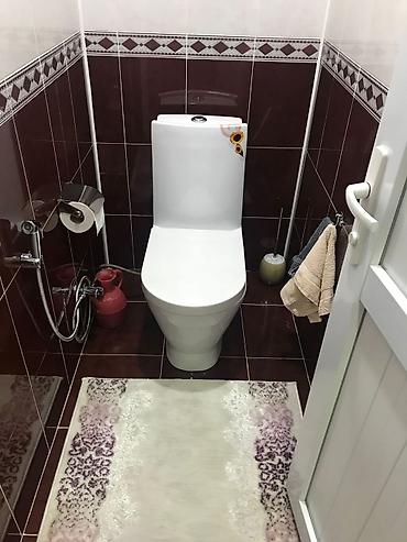 Otaqların satışı: 3 otaqlı mənzil – interyer və mebel ilə - Yataq otağı: geniş pəncərə — 13