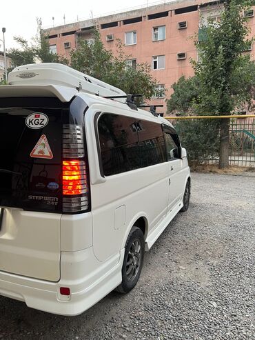 Honda: Honda Stepwgn: 2004 г., 2 л, Автомат, Бензин, Минивэн — 4