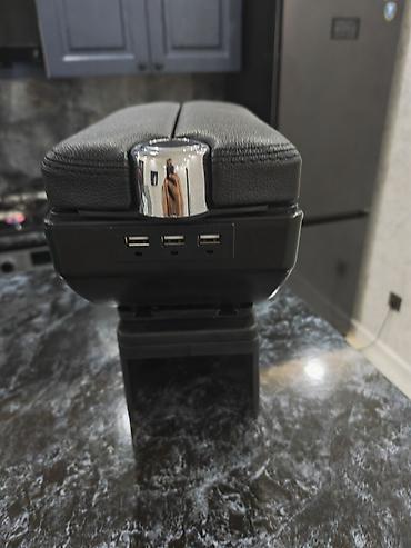port baqaj: Universal avtomobil orta konsolu/dirsəkaltı (armrest) - Material — 3