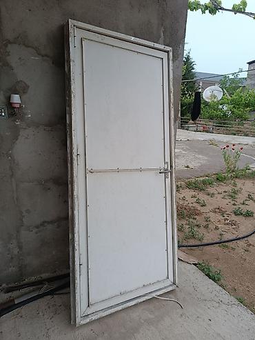 rubilnik: ALMİNİUM QAPI. SOVET DÖVRÜNDƏN QALİB. 50 KG AĞIRLIĞI VAR. KÜNC — 1
