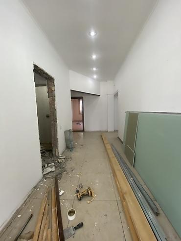 нужна: СДАЁТСЯ КОММЕРЧЕСКОЕ ПОМЕЩЕНИЕ — 539 м² ПЕРВАЯ ЛИНИЯ, Бульвар Эркиндик — 5