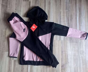 Komplet trenerke: Nike, Unisex — 9