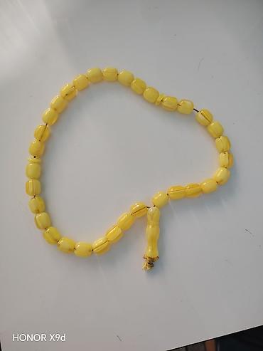 fosfor tesbih: ​Antik Kərbəla təsbehi (Sarı damarlı material, 33 daşlı). Kərbəla — 6