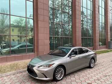 машина корея: Lexus ES: 2019 г., 2.5 л, Вариатор, Гибрид, Седан