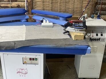 Ütüləmə lövhələri: Hasel firmasının ütüləmə masası və ütüsü. Paltarları rahatlıqla