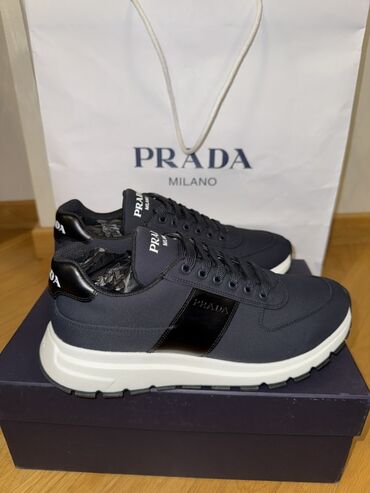 серые мужские ботинки: Məhsul: Prada Milano kişi krossovkaları - Model: Prada Calzature Uomo