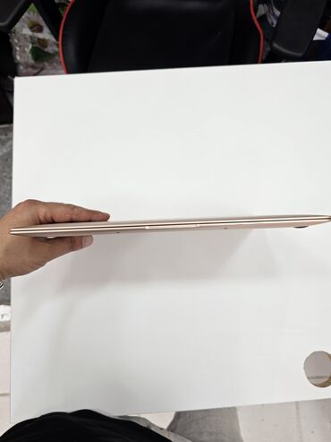Apple MacBook: İşlənmiş Apple MacBook, 13.3 ", Intel Core i3, 256 GB, Rayonlara çatdırılma, Pulsuz çatdırılma — 9