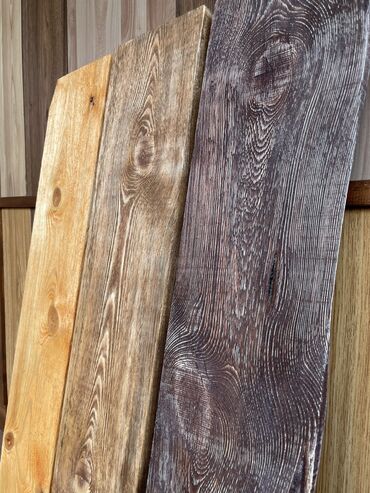 услуги газонокосильщика: Браширование древесины. Выделение структуры древесины. Декоративная