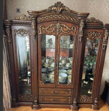 ПО для бизнеса: Стеклянная витрина-шкаф, Б/у, Платная доставка