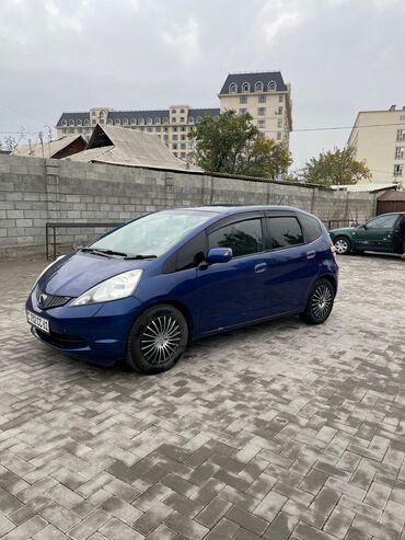 авто фит продажа: Honda Fit: 2010 г., 1.3 л, Автомат, Бензин, Хэтчбэк