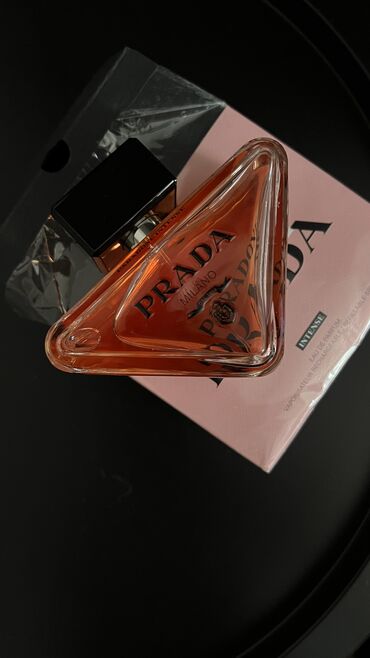 духи эклат женские: Prada Paradoxe Intense