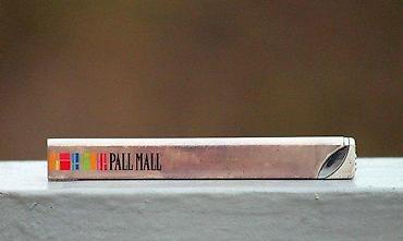 Upaljači i prateća oprema: Pall Mall OPAL Aust. Gitanes Britis Amerikan Tobako upaljač. Cena za — 2