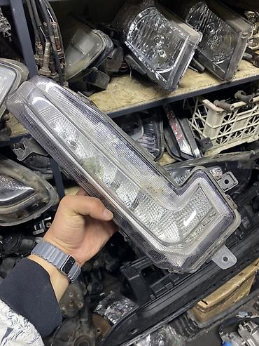 Противотуманная фара/DRL (правая) для легкового автомобиля - Корпус с