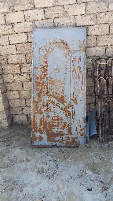 qaplar taxda: Mənzil üçün İşlənmiş Giriş qapısı Zamok ilə, Zəmanətsiz, Ödənişli quraşdırma, Ödənişli çatdırılma — 1