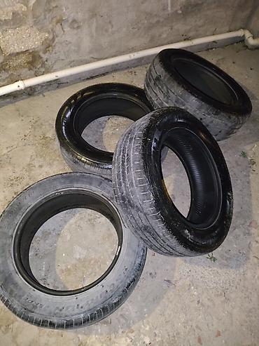 Təkərlər: Təkərlər yaxşı vəziyyətdədi. Ölçü: 235/60 R18. az işlənmişdi. 3 eyni — 5