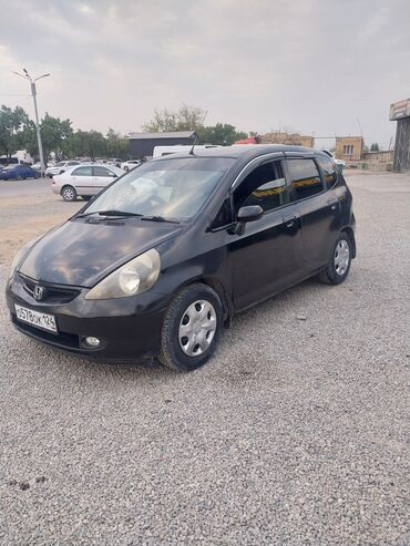 бу зимняя резина на 15: Honda Fit: 2001 г., 1.3 л, Автомат, Бензин, Хэтчбэк