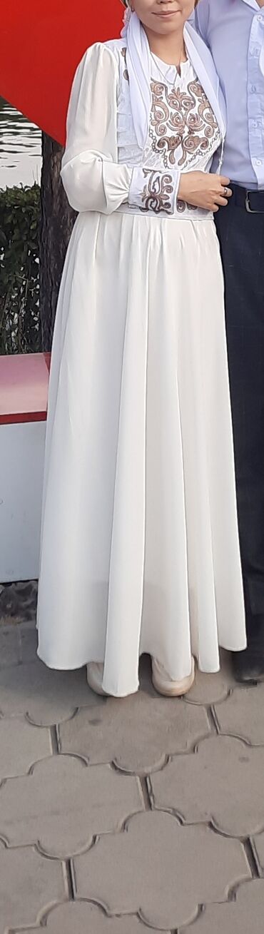 платье белая: Үлпөт көйнөктөрү