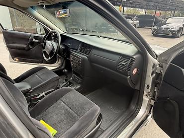 ёмкость: Opel Vectra: 2000 г., 1.8 л, Механика, Бензин, Универсал — 7
